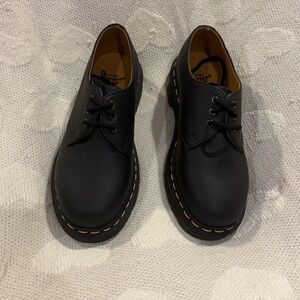 Dr. Martens 1461 casual Oxford Black Leather never worn M 5 W 7 EU 37